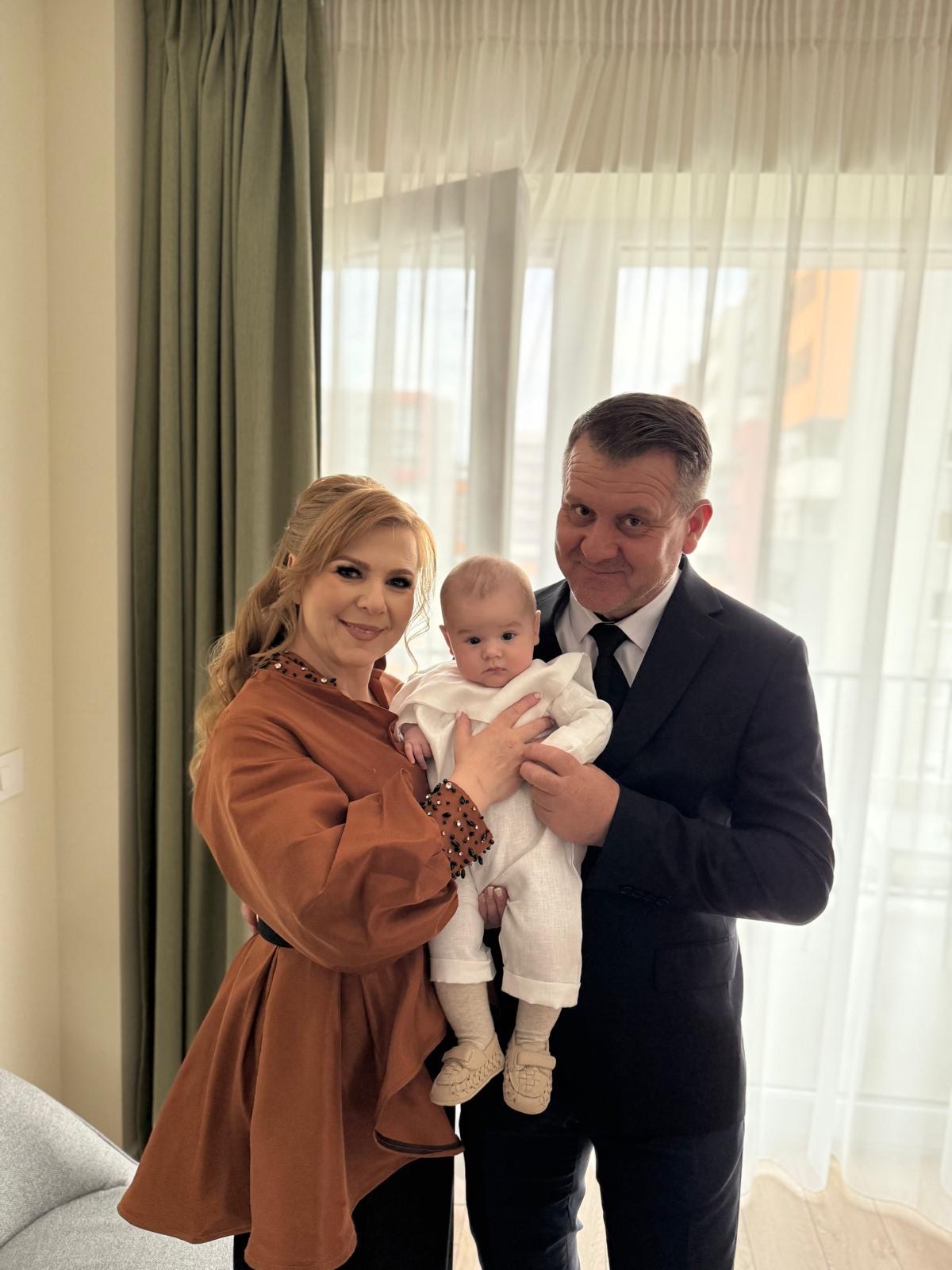 70f26390-4097-4fbf-ab41-595563f8d376