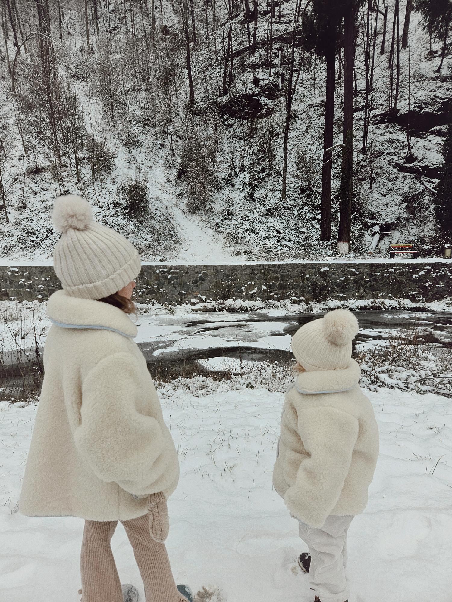 67C46126-D33A-4E9E-9B43-A378487DF47D