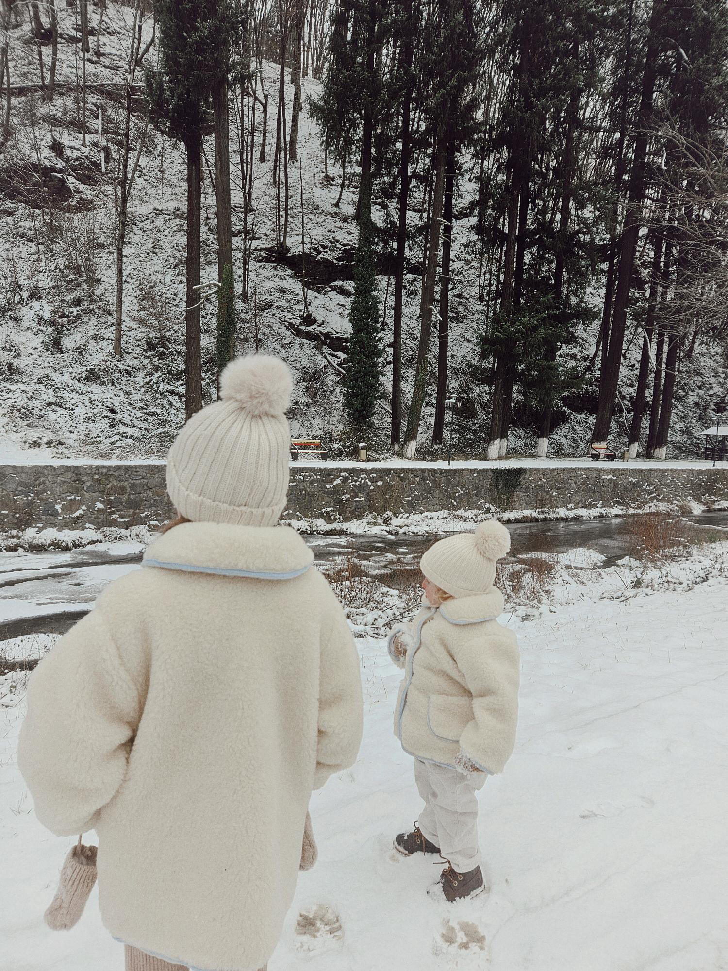 7D9130C6-148B-44C0-9A18-0EA425309EB1