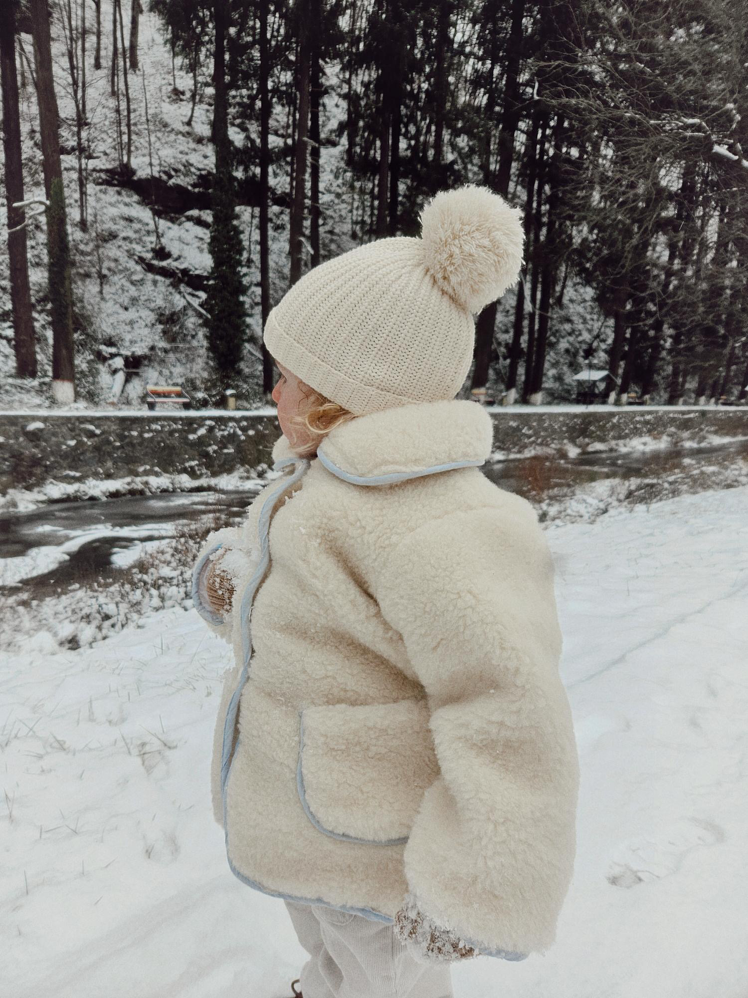 EFCF5333-CE86-4AB5-A09E-BAAE4C498262