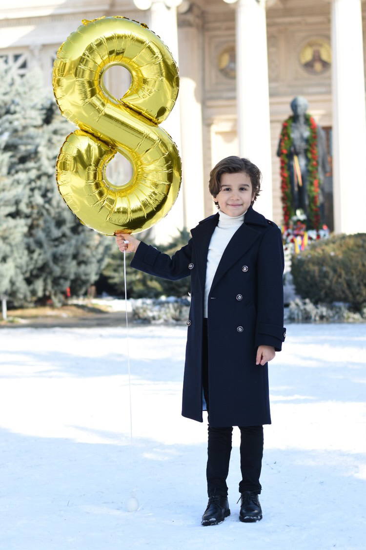 F8BF2797-70C5-4A04-933F-3E3108DBBC89